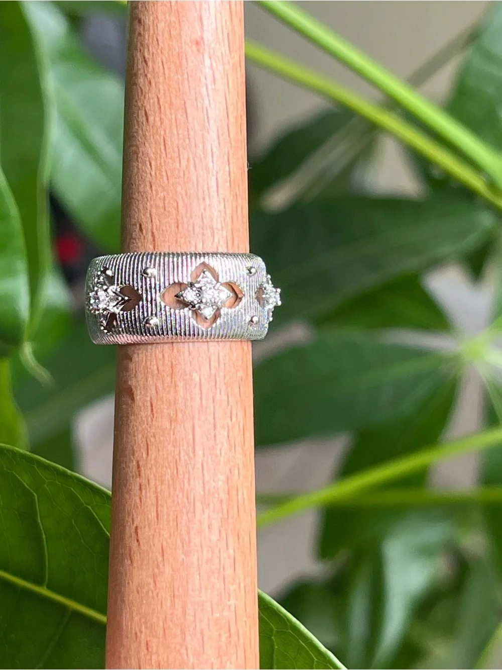 Sterling Silver Floral Cutout Filigree Wide Band Ring w/Accent Stones,adjustable